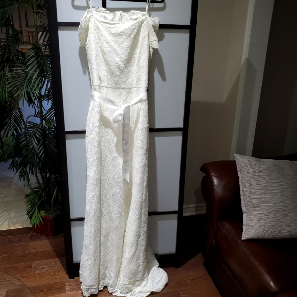 Lace wedding type dress
